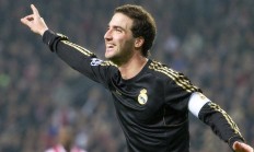 开云体育官方网站-球门前的绝对领域，当爱德华兹让欧冠决赛成为无解命题