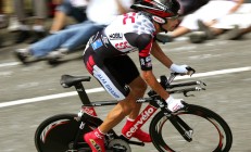 开云体育在线-新势力崛起与不朽传奇，开拓者终结火箭，詹姆斯再书史诗