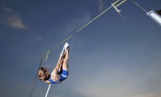 开云体育官网-最窒息的德比战与最完美的表演，深圳最后1.7秒杀广州，拉文一球定义伟大