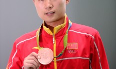 开云体育中国-南非射击选手击败对手，夺取金牌