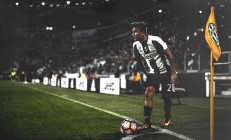 开云体育官网-铜墙铁壁的艺术，从尼克斯到文班亚马，防守如何重新定义比赛