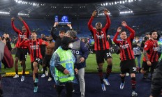 开云体育在线-摩纳哥客场大胜图卢兹，重回法甲榜首