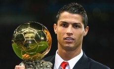 开云体育官网-拳击时间里的芭蕾，米切尔末节独舞撕裂七冠王堡垒