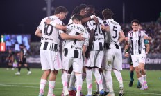 开云体育中国-尤文图斯主场告负，拉齐奥升至积分榜首位