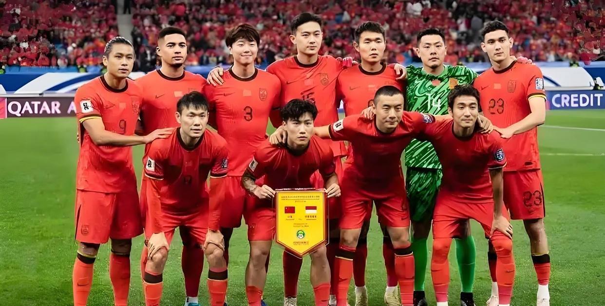 中国足球队锋线犀利，晋级世界杯四强