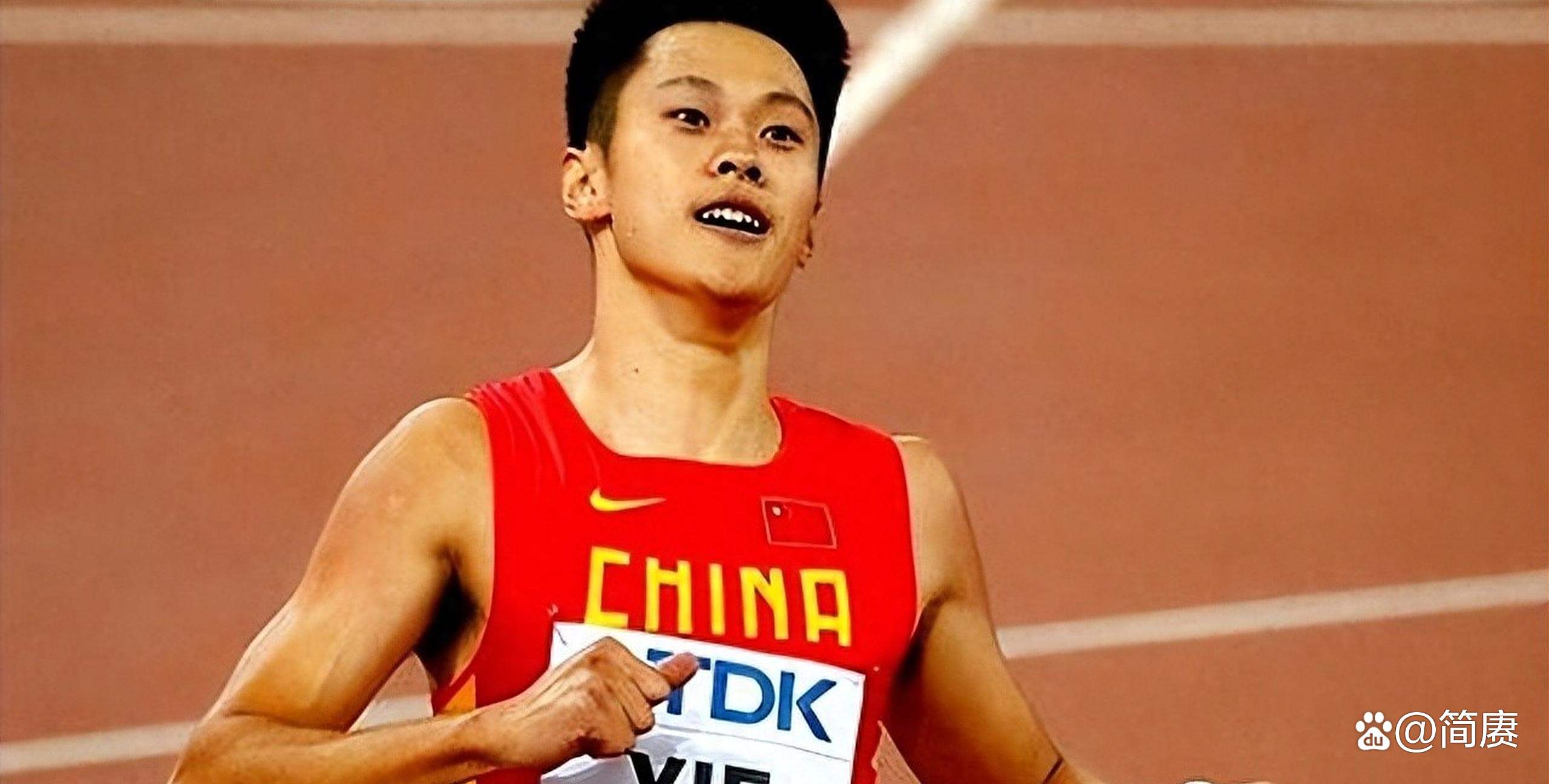 体育领域的高手云集：运动员交流对抗