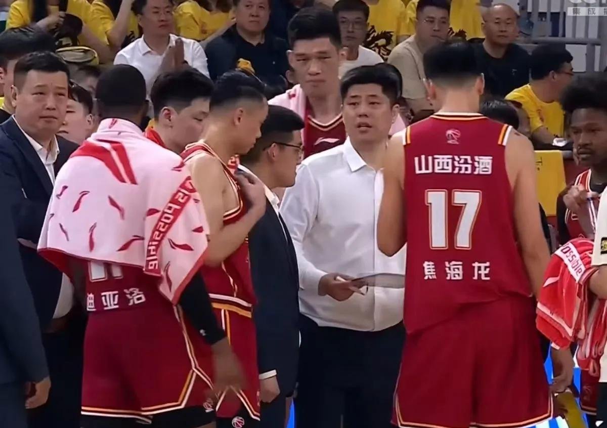 山西队在比赛中掀起惊人胜利，击败对手的简单介绍