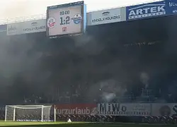 罗斯托克克服困难取胜，追赶领头牌