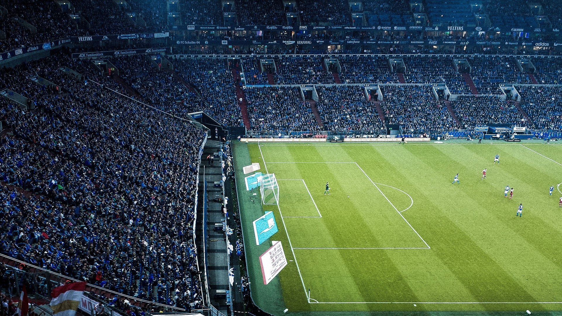 我先扩展思维，为您构思几个不同角度的标题，再选定最独特的一个进行深度创作